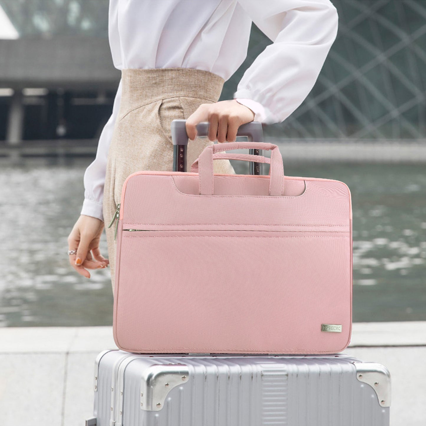 Everyday Armor Laptop Case – Waterproof & Shockproof — product photo