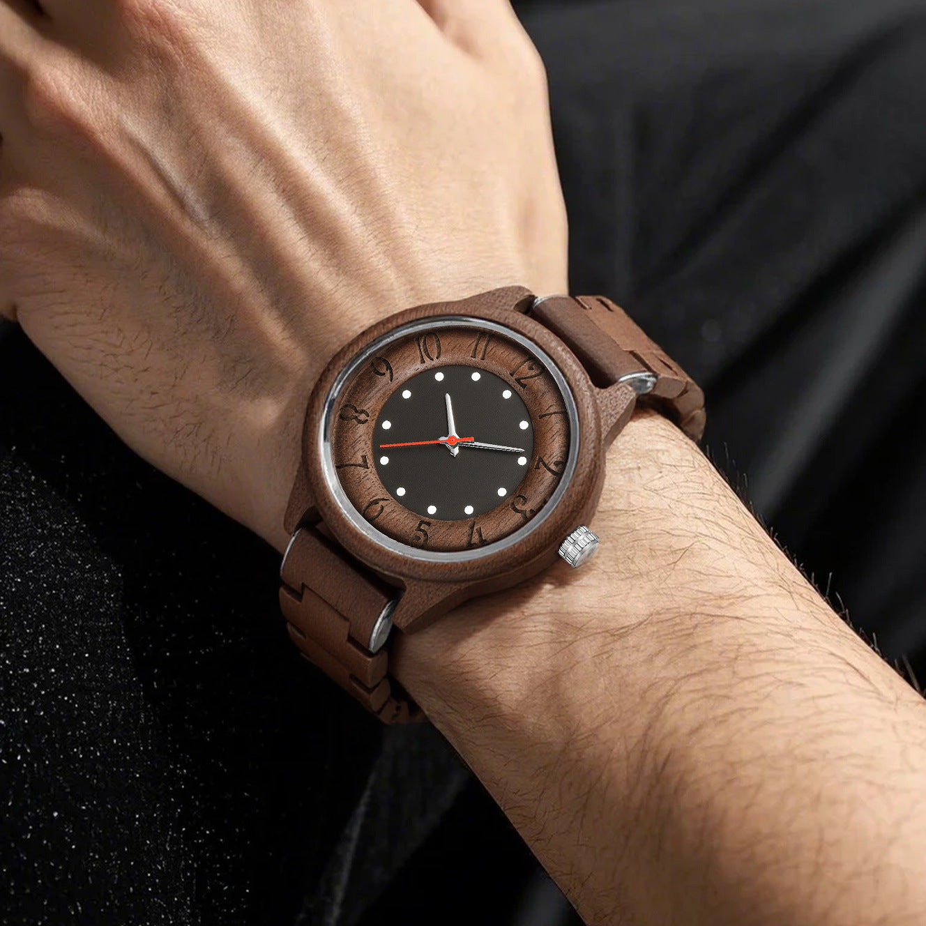 Wooden Quartz Wristwatch - Modern Minimalist Timepiece